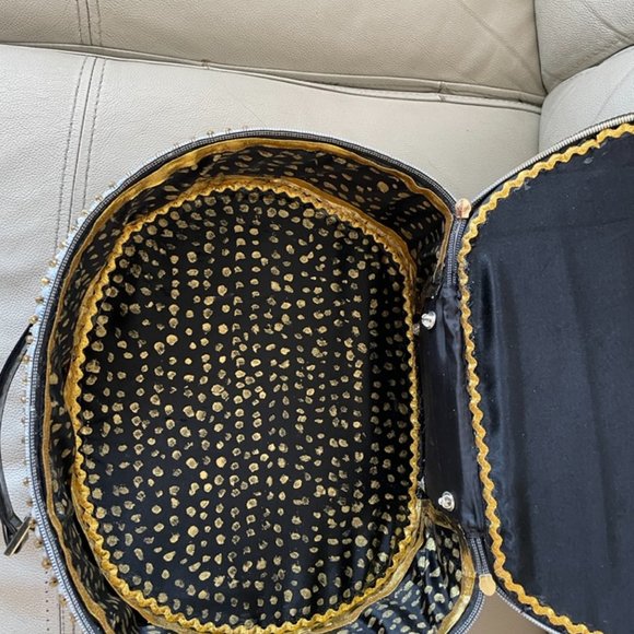 Stunning Upcycled Large Round Faux Patent Leather Handcrafted Handbag - Picture 10 of 12